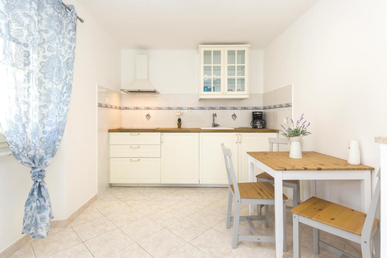 Hea Apartments Sveta Marina Екстер'єр фото